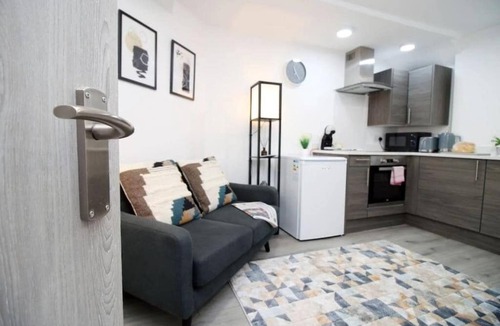 Roath Apartment | Bright & Modern Cardiff Stay
