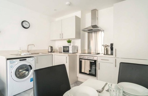 Preston Apartment | Bright Spacious 1 Bed Central Preston Apartment
