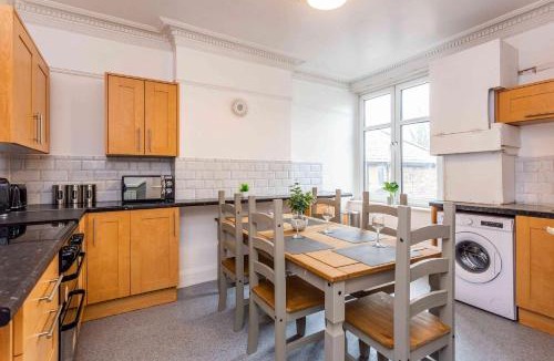 Haltwhistle House | Bright & Spacious 3 BR House in Haltwhistle
