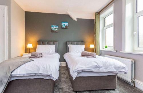 Haltwhistle House | Bright & Spacious 3 BR House in Haltwhistle