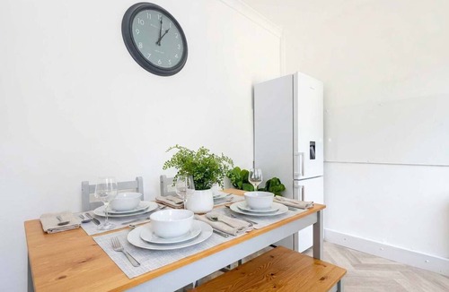 St Helens House | Bright & Spacious 3BED Home w Garden in St Helens