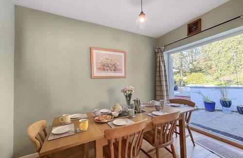 Kingswood House | Brithdir
