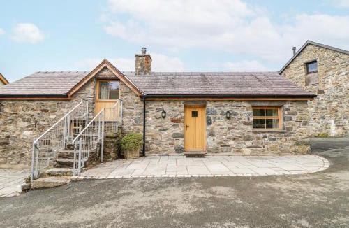 Cwmtirmynach House | Briws