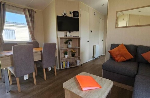 Hopton Cottage | Broadland Sands - Holiday Accommodation 21136