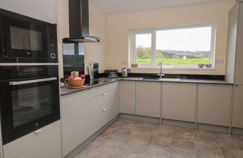 Eleighwater Cottage | Broadlands Bungalow Ham, 3 bed