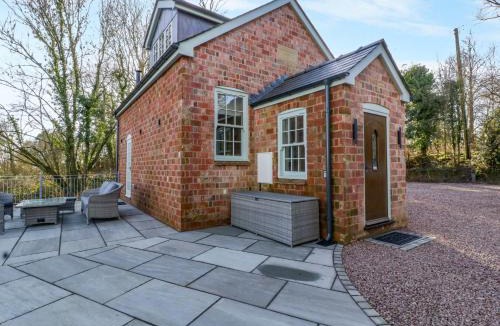Woolhope House | Broadmoor Chapel