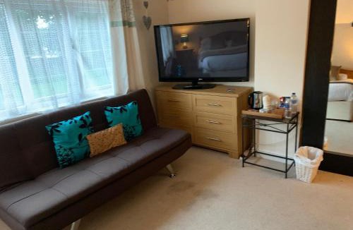 Horstead House | Broadwalk8