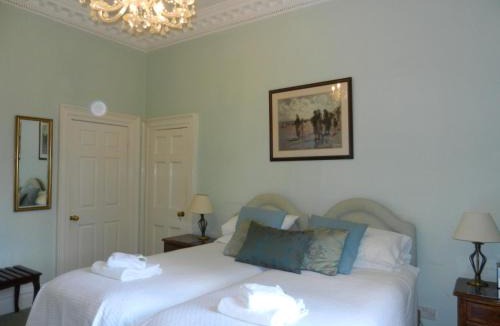 Upper Town House | Brocks