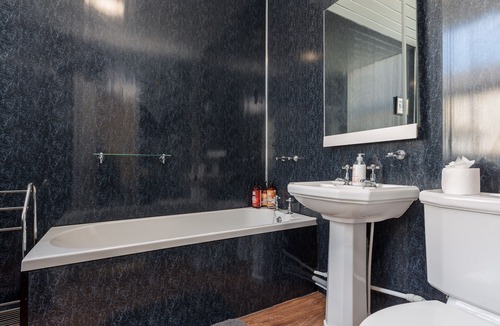 Blackpool Town Center House | Bromley Central Holiday Home