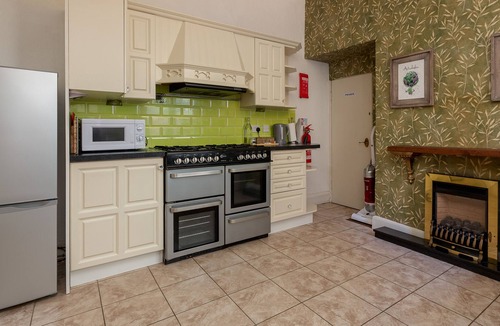 Blackpool Town Center House | Bromley Central Holiday Home