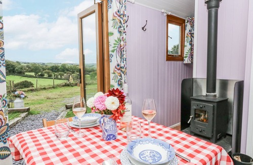 Glandyfi Cottage | Brondel Luxury Shepherd's Hut