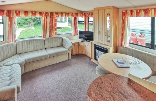 Aberystwyth House | Bronze Plus 3 Bed Pets Sleeps 6