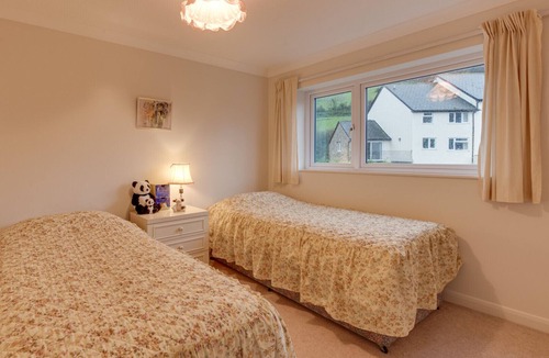 Branscombe House | Brook House - Three Bedroom House, Sleeps 5