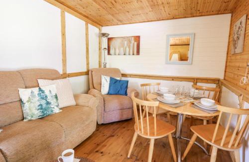 Llandysul House | Brook Lodge