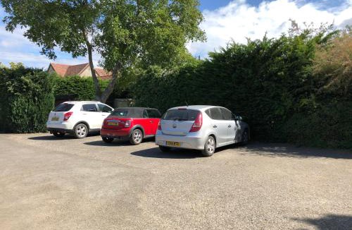 Wickhamford House | Brookleys
