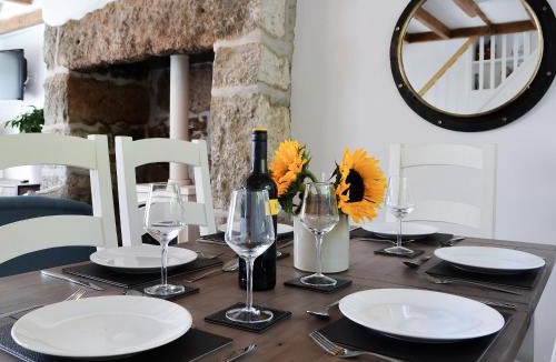 Moelfre House | Bryn Awel