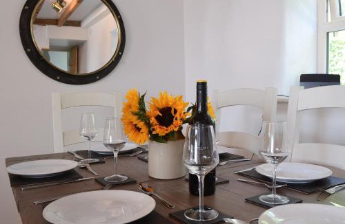 Moelfre House | Bryn Awel
