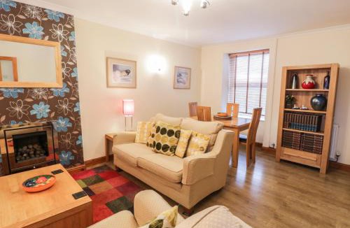 Manod House | Bryn Eithin