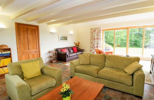 Tregaron House | Bryn Isaf