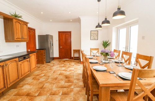 Holyhead Cottage | Bryn Meilw