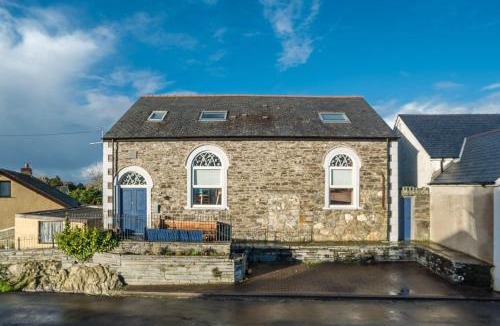 Bryn-crug House | Brynhoreb