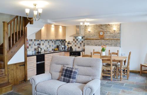 Glandyfi House | Bryntrisant