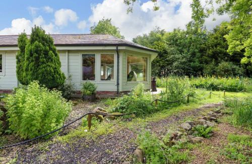 Carlisle House | Bulrush Cabin