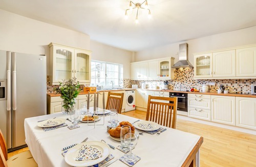 Stanton on the Wolds Apartment | Bunny Hall Escape - Three Bedroom Apartment, Sleeps 6