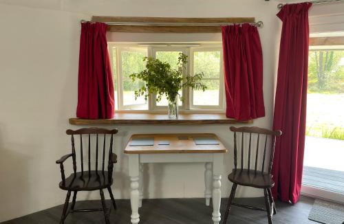 Chard Apartment | Buzzard's Nest Glamping Walnut