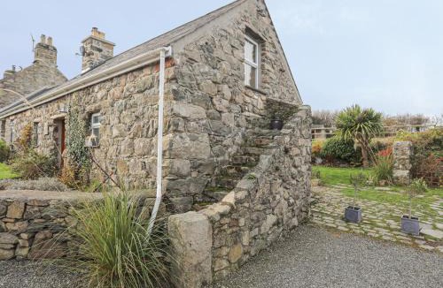 Nefyn House | Bwthyn Bach