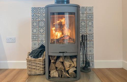 Llanerchymedd House | Bwthyn-Cerrig