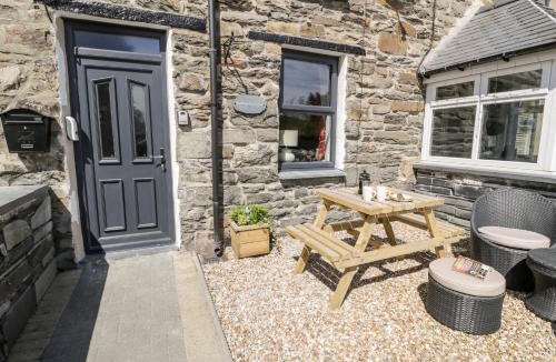 Tanygrisiau House | Bwthyn Ger Afon Riverplace Cottage