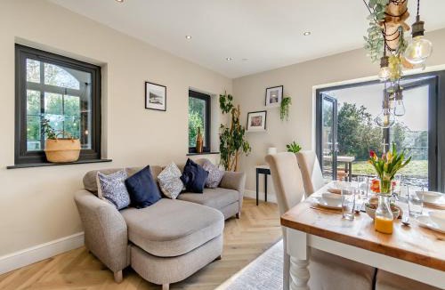 Goodwick House | Bwythyn Cudd