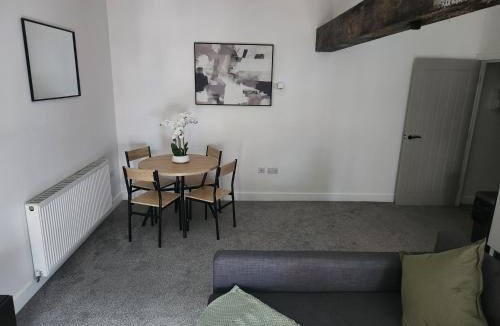 Hull Old Town Apartment | C&B Holdings