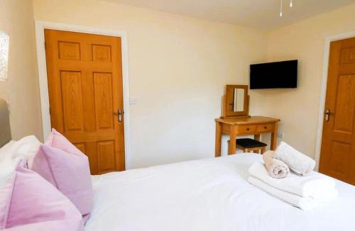 Rhayader House | Caban Dulas