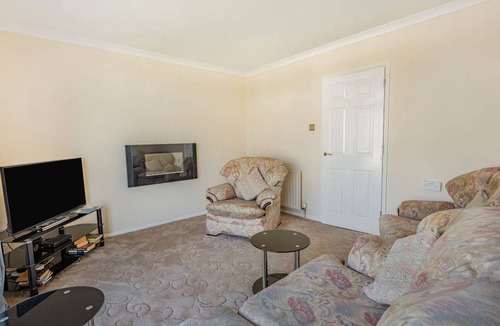 Bognor Regis Cottage | Cabin ∙ 2 bedrooms ∙ 4 guests