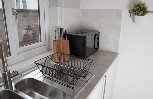 Mill Road House | Cambridge - Long Term Home - Sleeps 5 - Contractor & Team Preferred - Fast Wi-Fi