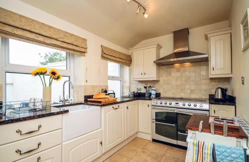Edern House | Captain's House