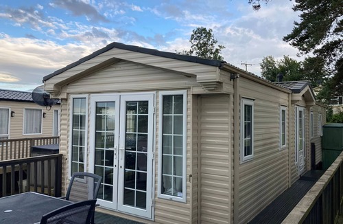 Dinas Cross Cottage | Caravan 38