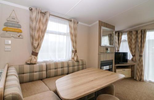 Coldingham House | Caravan number 77