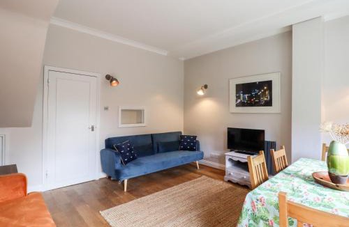 Sandwich House | Carpenters