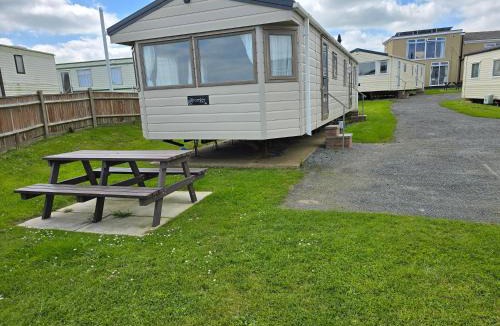 Bacton Resort | Castaways Holiday Park