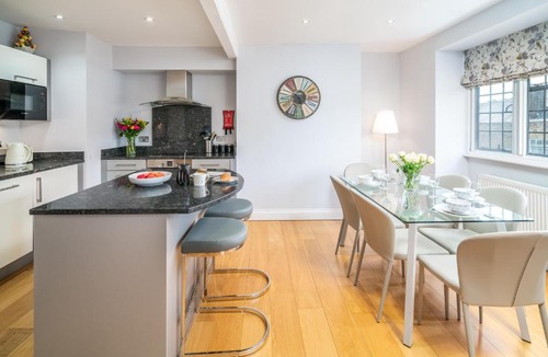 Eton Apartment | Castle Properties:Eton-The College