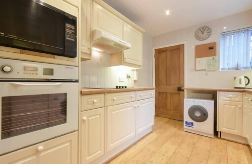 Warkworth Cottage | CASTLE VIEW (WARKWORTH), pet friendly, with a garden in Warkworth