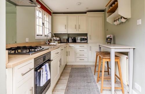 Upper Town Apartment | Catharine Place - Elegant Central 1-Bed Gem with Private Garden