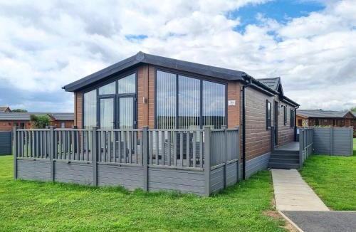 Fitling House | Cedar 36 - Uk50705