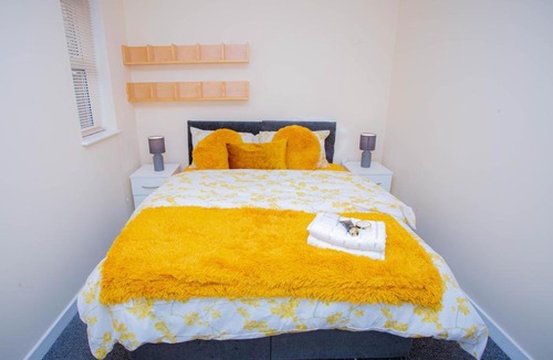 Moulton Apartment | Cedar Apartment