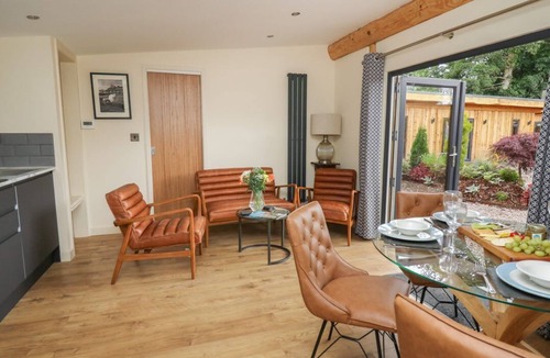 Llangadfan Cabin | Celyn is in Llangadfan, Powys.
