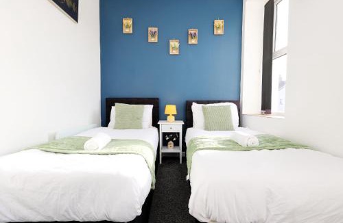 Riverside Apartment | Central 2BR Flat In Cardiff By Homesy - Perfect for Short Term Rental & Family Friendly