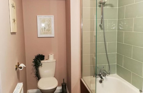 Upper Town Apartment | Central Bath Apartment Private Parking Courtyard Garden